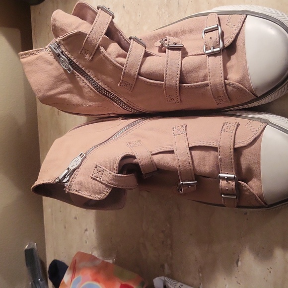 Ladies zipper gym shoe - Picture 3 of 3